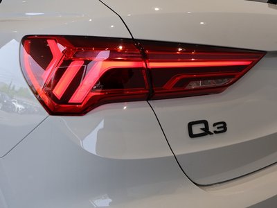2025 AUDI Q3 — фото 7