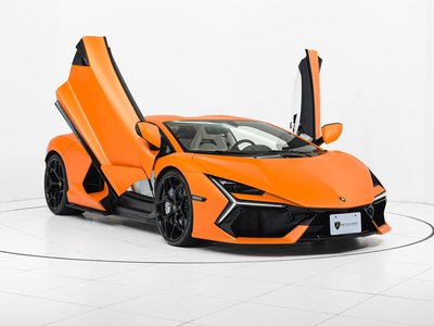 LAMBORGHINI REVUELTO