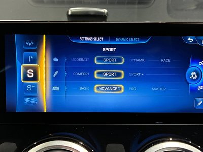 2025 Mercedes-BENZ GLA AMG — миниатюра 32