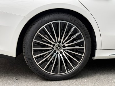 MERCEDES-BENZ E-CLASS - 3