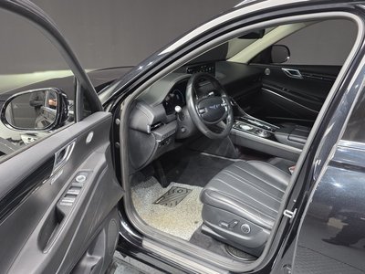 GENESIS GV80 - 10