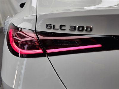 صورة 10 لـ 2025 Mercedes-BENZ GLC