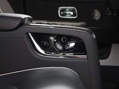 2025 ROLLS-ROYCE CULLINAN — миниатюра 35