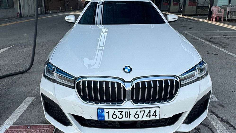 BMW 5 SERIES - View 1