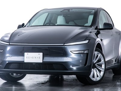 TESLA MODEL Y - 1