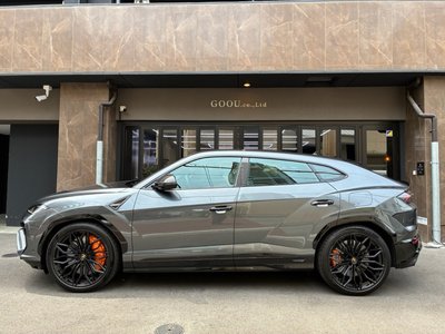 LAMBORGHINI URUS - 5