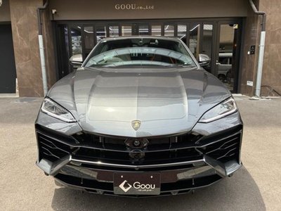 LAMBORGHINI URUS - 2