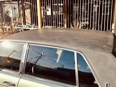 ROLLS-ROYCE SILVER SPUR - 10