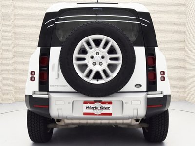 LAND ROVER DEFENDER - 4