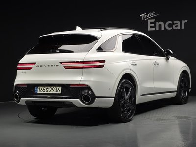 صورة 3 لـ 2021 Genesis GV70