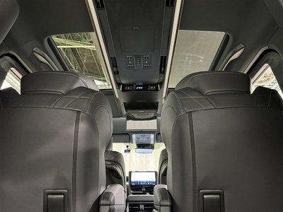 TOYOTA VELLFIRE - 9