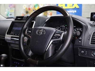 TOYOTA LAND CRUISER PRADO - 9