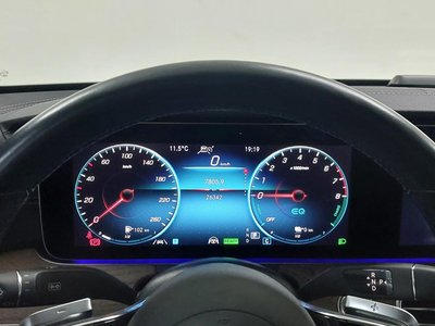 MERCEDES-BENZ E-CLASS - 8