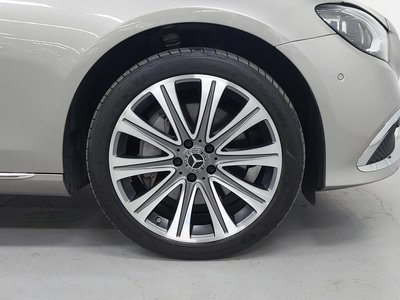 MERCEDES-BENZ E-CLASS - 6