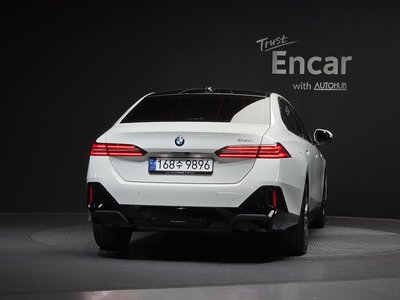 2024 BMW 5 SERIES 照片 4