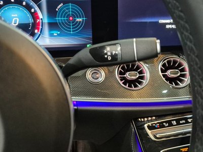 MERCEDES-BENZ E-CLASS - 9