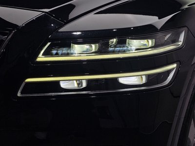 صورة 9 لـ 2021 Genesis GV80