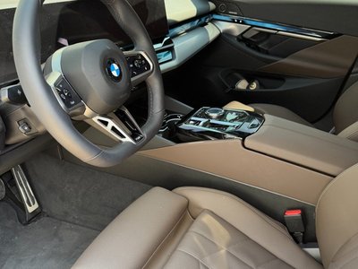 BMW 5 SERIES - 4