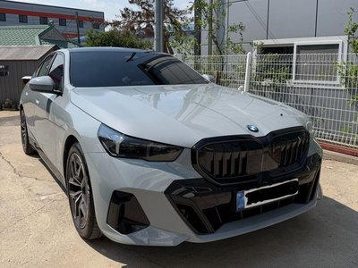 BMW 5 SERIES - 1