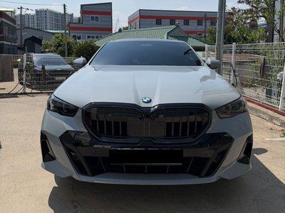 BMW 5 SERIES - 2