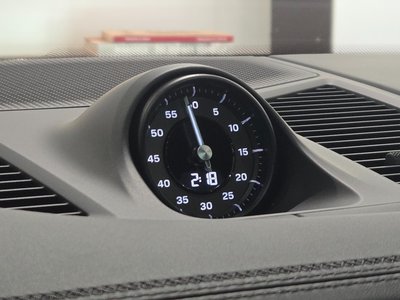 2025 Porsche CAYENNE — миниатюра 17