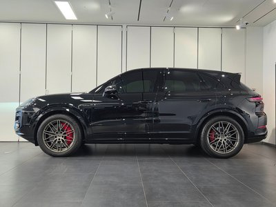 صورة 7 لـ 2025 Porsche CAYENNE