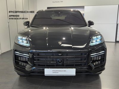 صورة 2 لـ 2025 Porsche CAYENNE