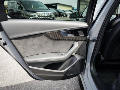 صورة مصغرة 40 لـ 2021 AUDI RS4 AVANT