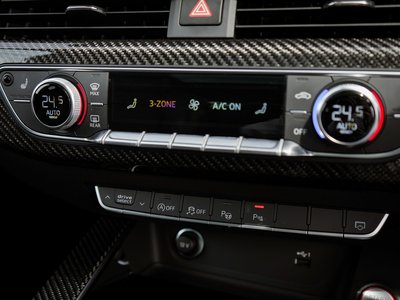 صورة مصغرة 36 لـ 2021 AUDI RS4 AVANT