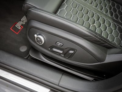 صورة مصغرة 29 لـ 2021 AUDI RS4 AVANT