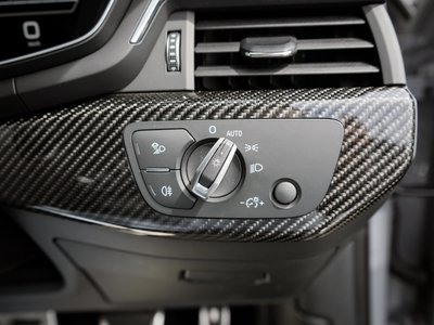 صورة مصغرة 31 لـ 2021 AUDI RS4 AVANT