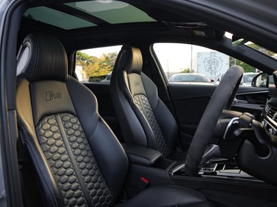 صورة مصغرة 45 لـ 2021 AUDI RS4 AVANT