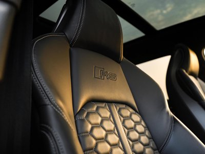 صورة مصغرة 54 لـ 2021 AUDI RS4 AVANT