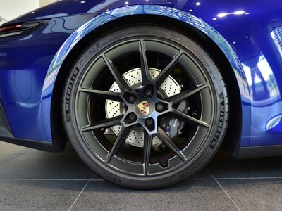 PORSCHE 911 - 9