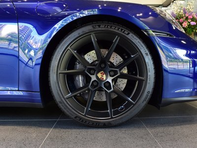 PORSCHE 911 - 10