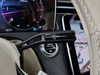 MERCEDES-BENZ E-CLASS - 9