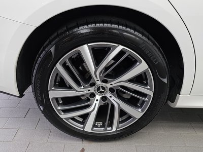 MERCEDES-BENZ E-CLASS - 6