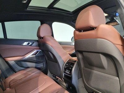 2021 BMW X6 — миниатюра 32