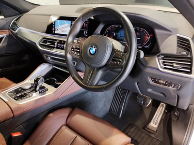 2021 BMW X6 — миниатюра 30