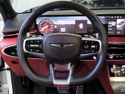 صورة 10 لـ 2024 Genesis GV70