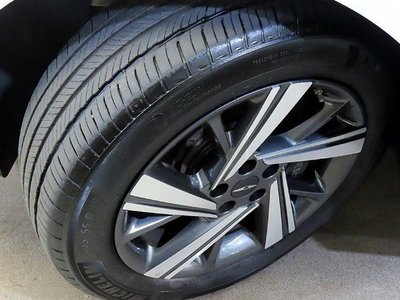 صورة 7 لـ 2024 Genesis GV70