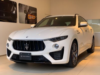 2022 Maserati LEVANTE — фото 1