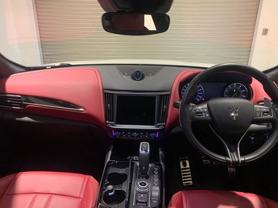 2022 Maserati LEVANTE thumbnail 27