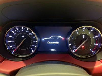 2022 Maserati LEVANTE thumbnail 18