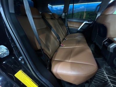 TOYOTA LAND CRUISER PRADO - 9