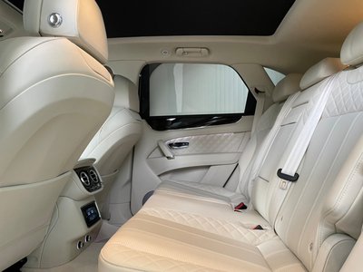 2018 Bentley BENTAYGA thumbnail 13