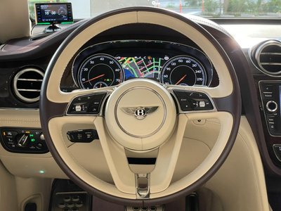 2018 Bentley BENTAYGA thumbnail 18