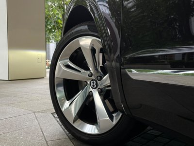 2018 Bentley BENTAYGA thumbnail 29