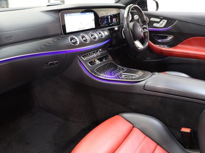 MERCEDES-BENZ E-CLASS - 4