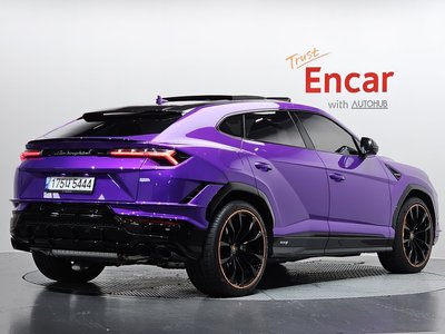 صورة 3 لـ 2024 Lamborghini URUS